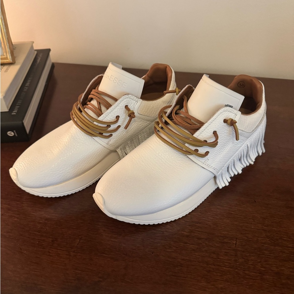 Esseutesse Fringe Sneakers
